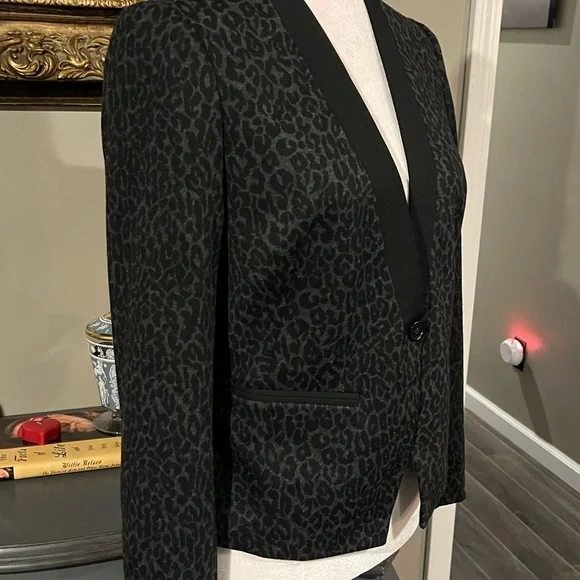 NWT ANN TAYLOR LOFT Black Leopard
Tuxedo Jacket Blazer Size 4 Petite Che… - Picture 12 of 12